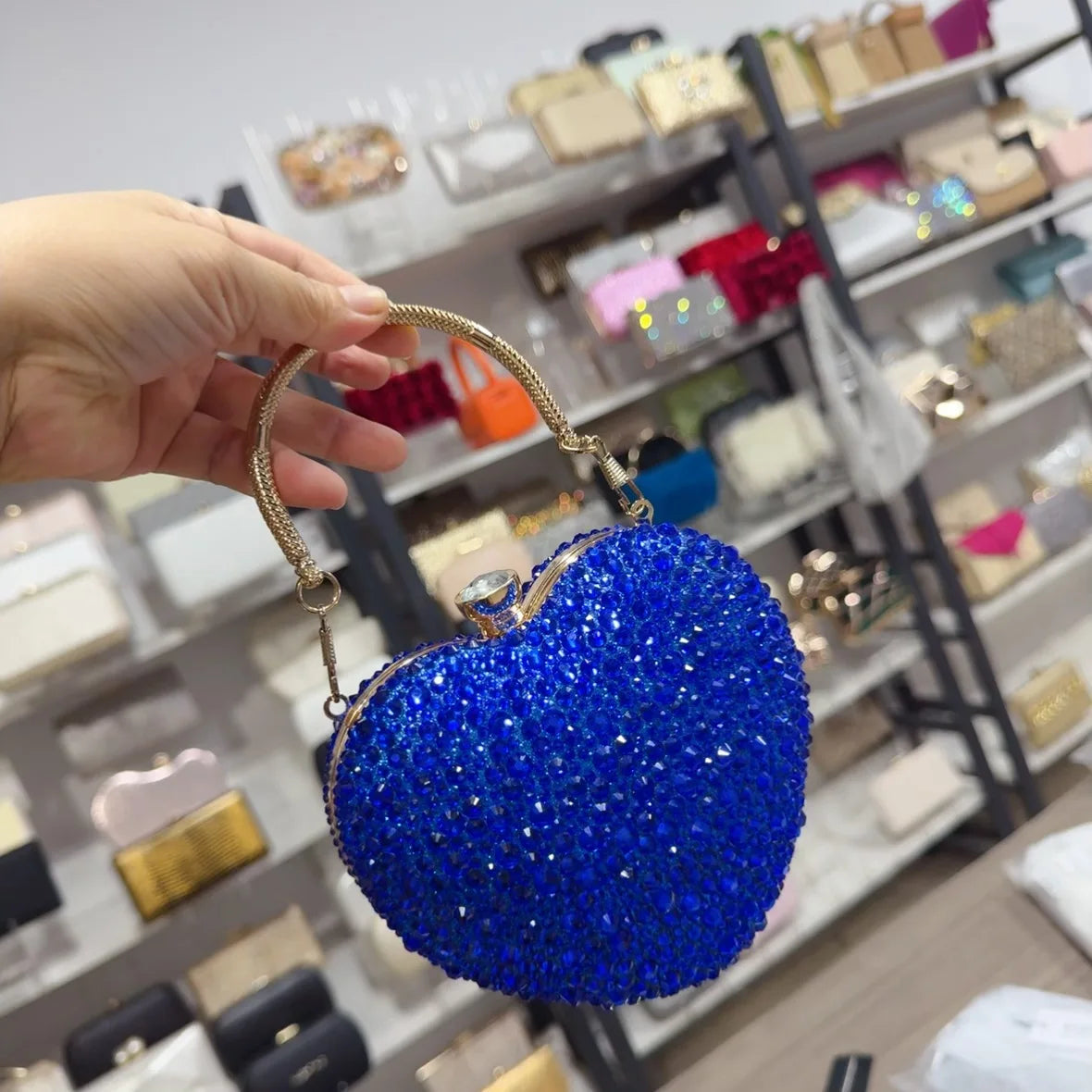 Luxury Crystal Heart Rhinestone Clutch
