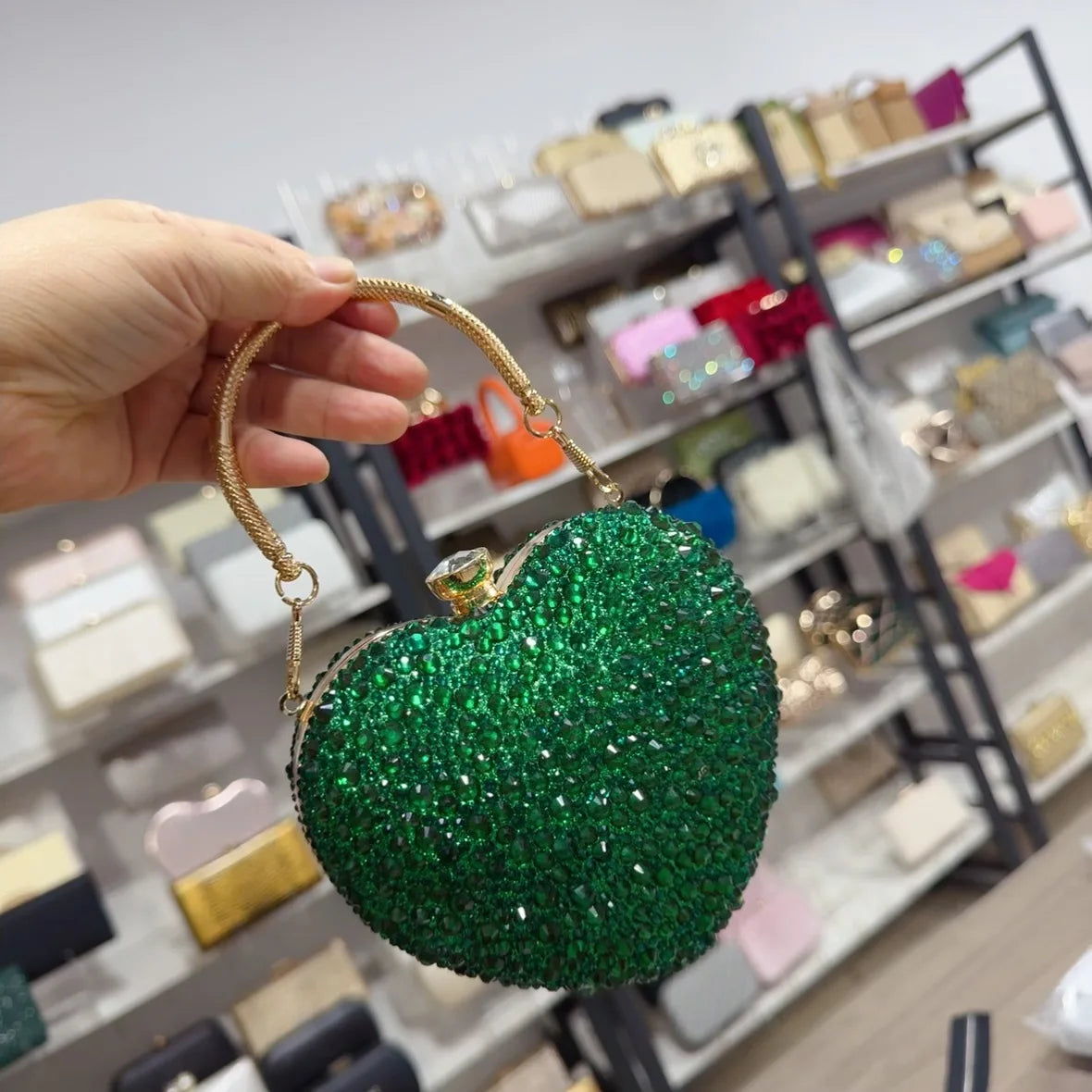 Luxury Crystal Heart Rhinestone Clutch