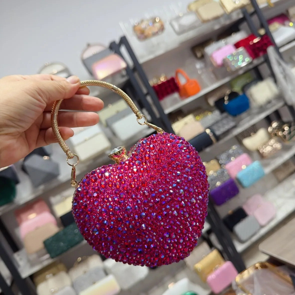 Luxury Crystal Heart Rhinestone Clutch