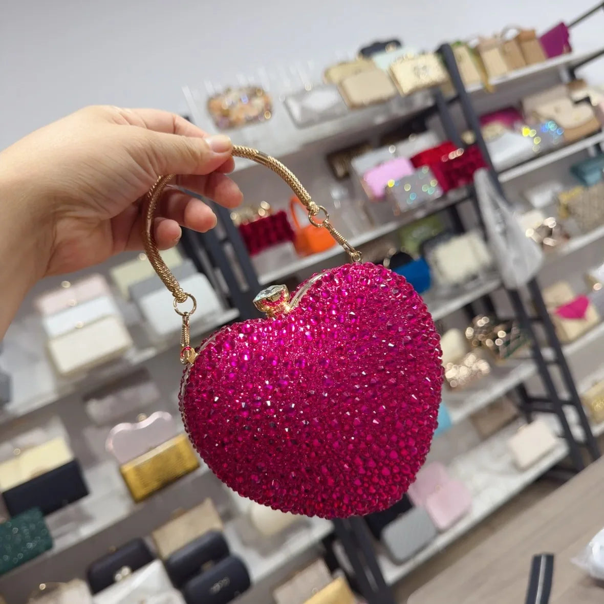 Luxury Crystal Heart Rhinestone Clutch